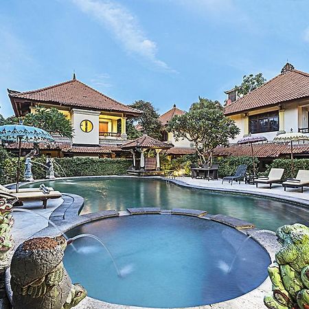 Royal Hotel And Villa Bali Legian Exterior foto