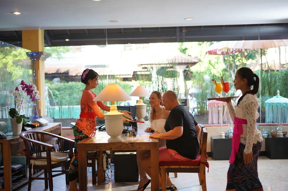 Royal Hotel And Villa Bali Legian Exterior foto