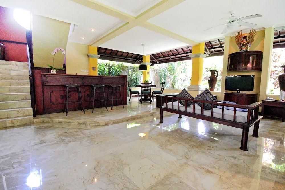 Royal Hotel And Villa Bali Legian Exterior foto
